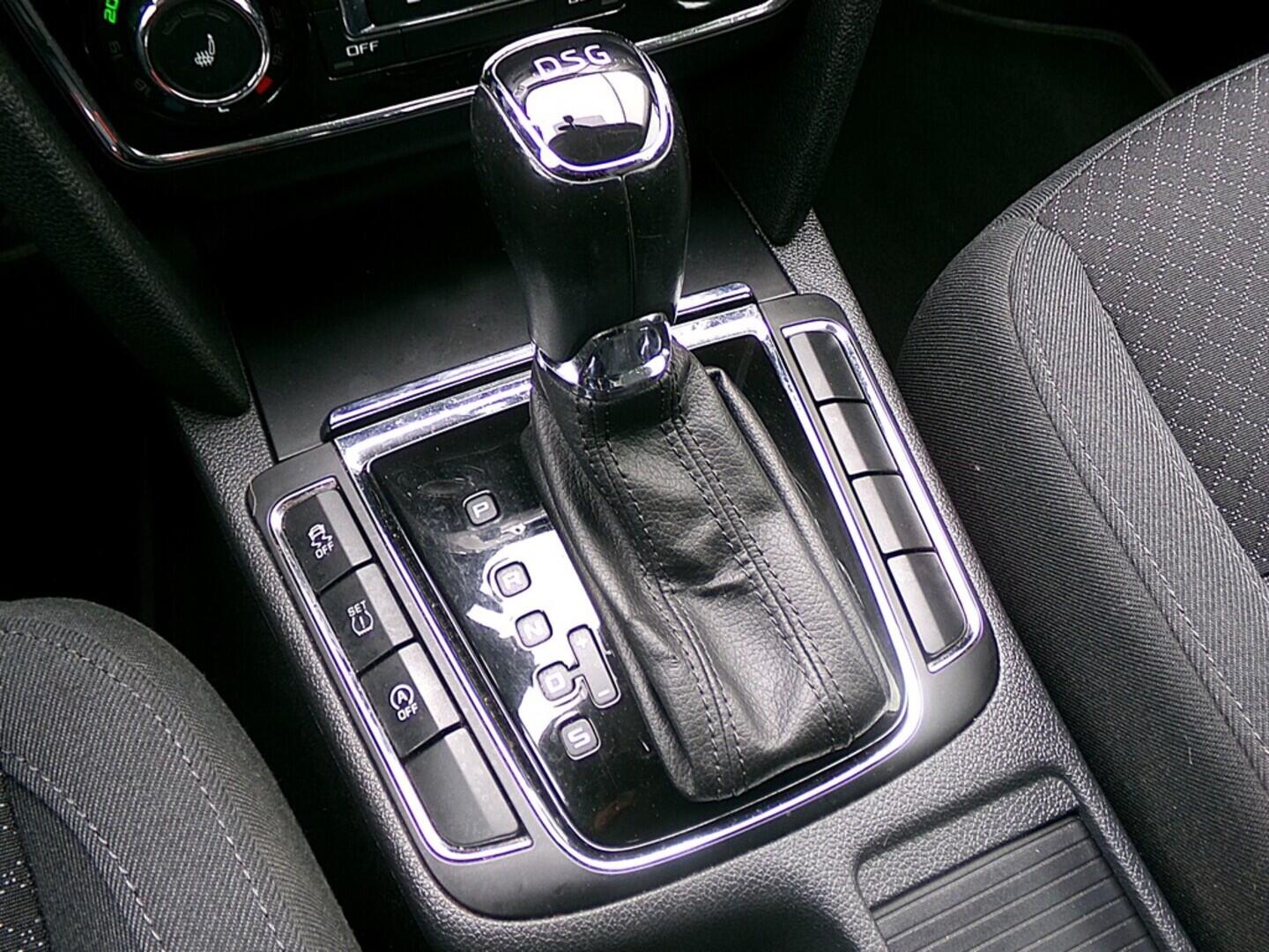 O419V07420_29.webp_SUPERB Ambition 2.0 TDI 103 kW automat