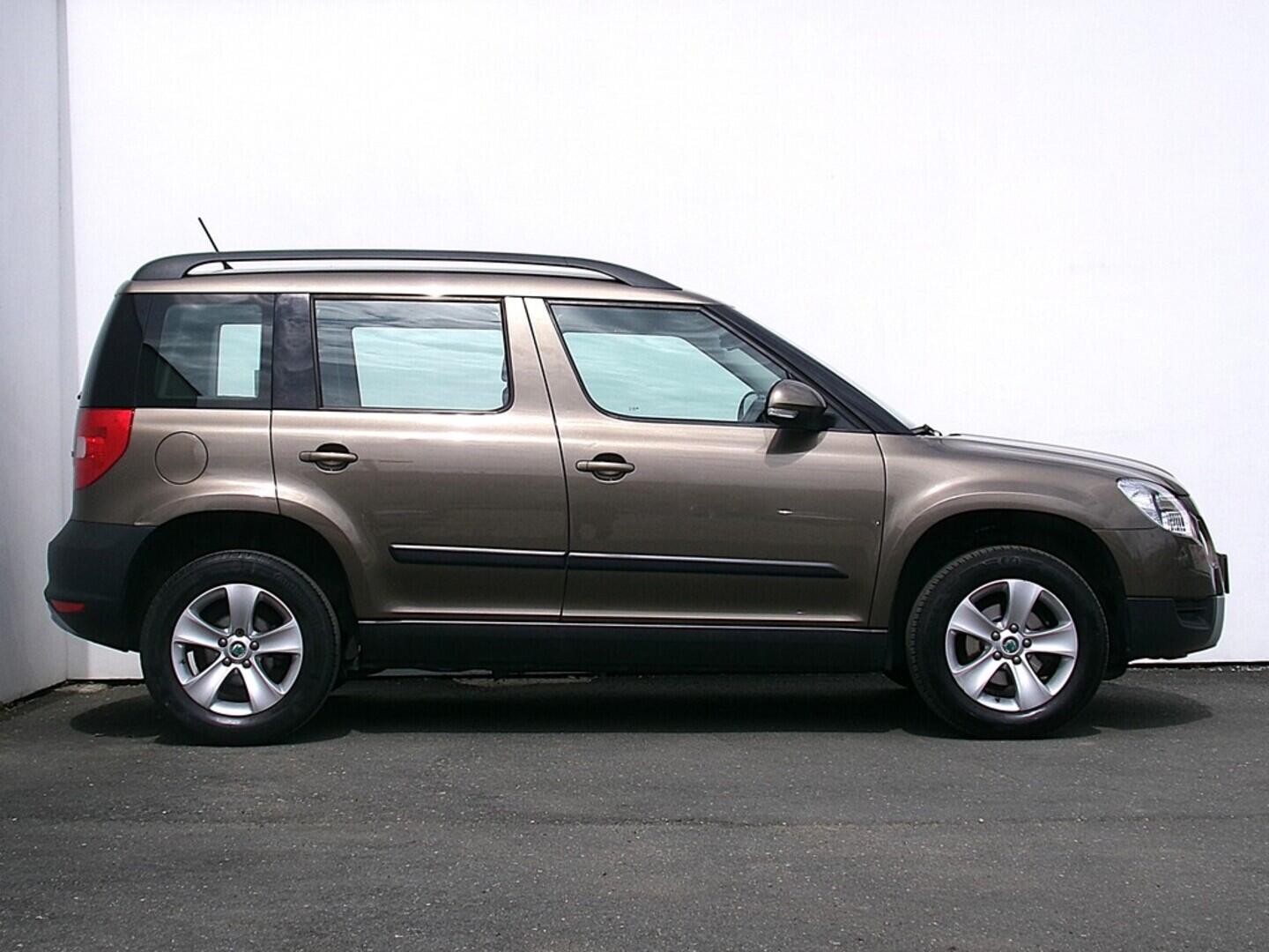 O419V07437_16.webp_YETI Ambition 1.2 TSI 77 kW manuál