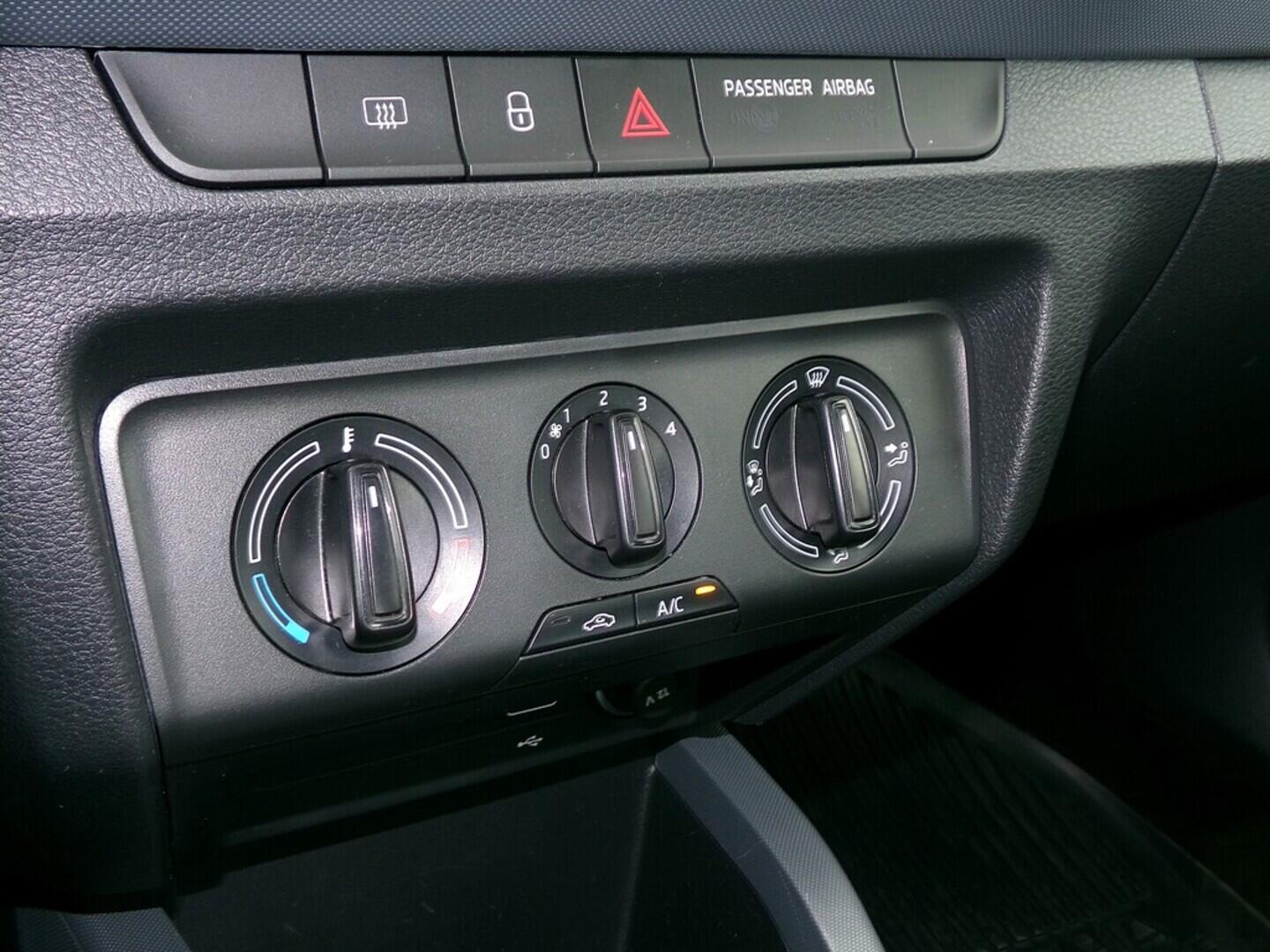 O419V07479_27.webp_FABIA  1.0 TSI 70 kW manuál, DPH