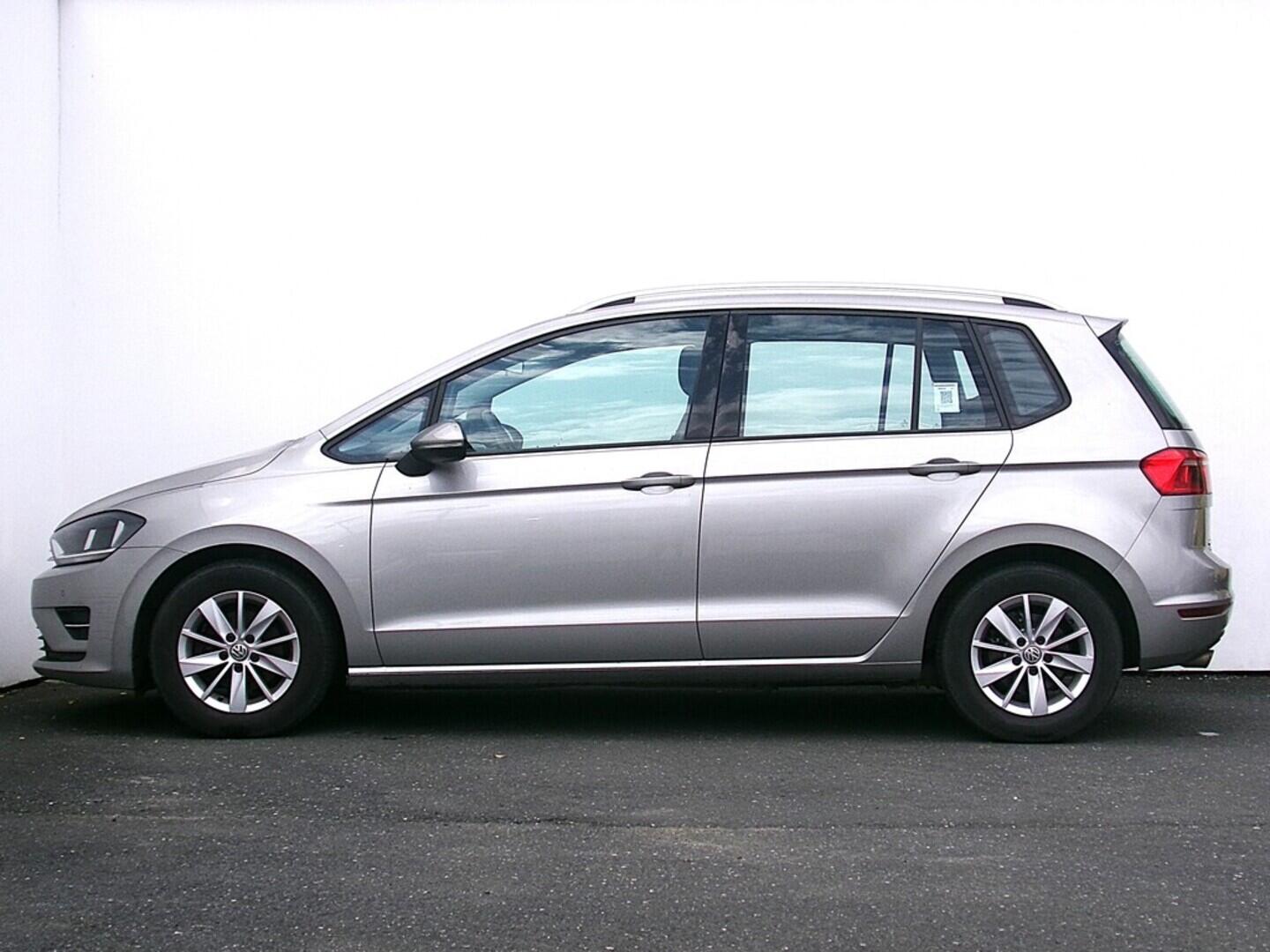 O419V07487_12.webp_GOLF SPORTSVAN Comfortline 1.2 TSI 81 kW manuál