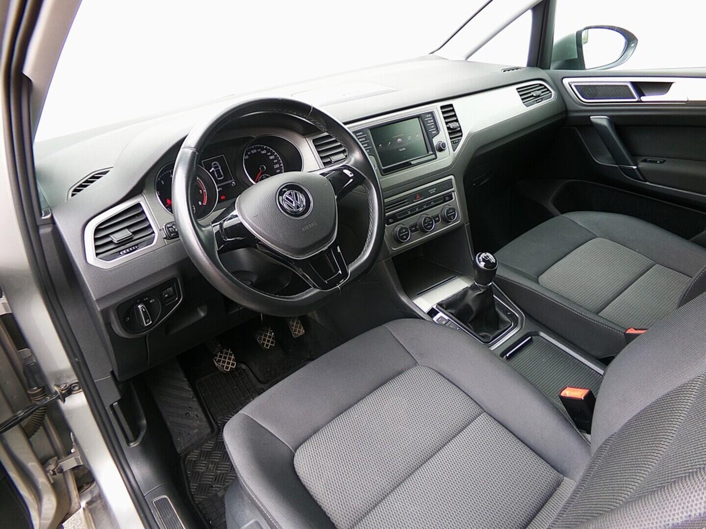 O419V07487_19.webp_GOLF SPORTSVAN Comfortline 1.2 TSI 81 kW manuál