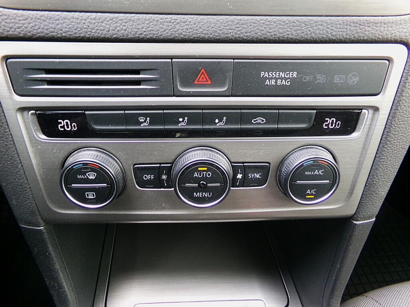 O419V07487_29.webp_GOLF SPORTSVAN Comfortline 1.2 TSI 81 kW manuál