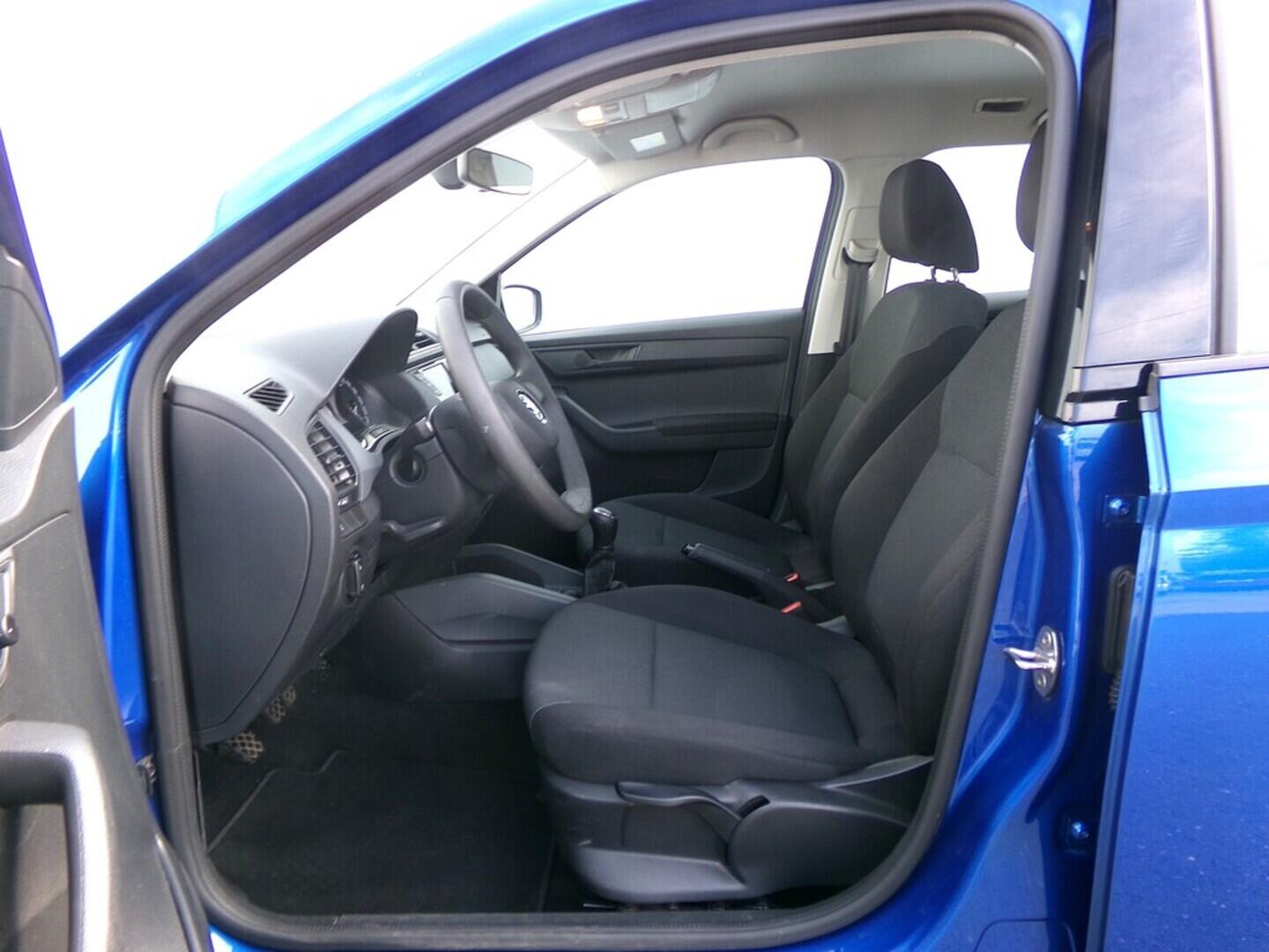 O419V07497_20.webp_FABIA Active 1.0 TSI 70 kW manuál, DPH