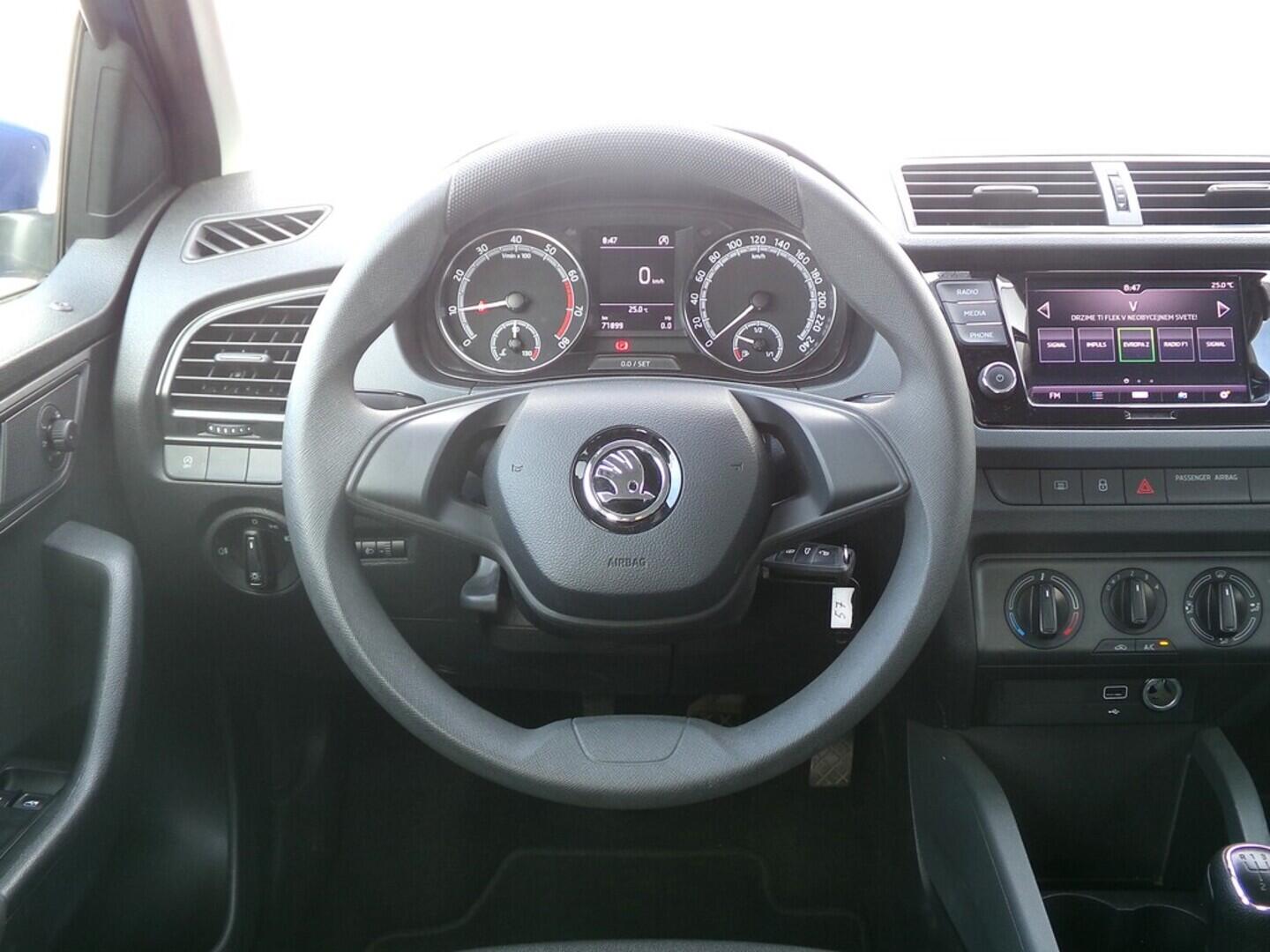 O419V07497_24.webp_FABIA Active 1.0 TSI 70 kW manuál, DPH
