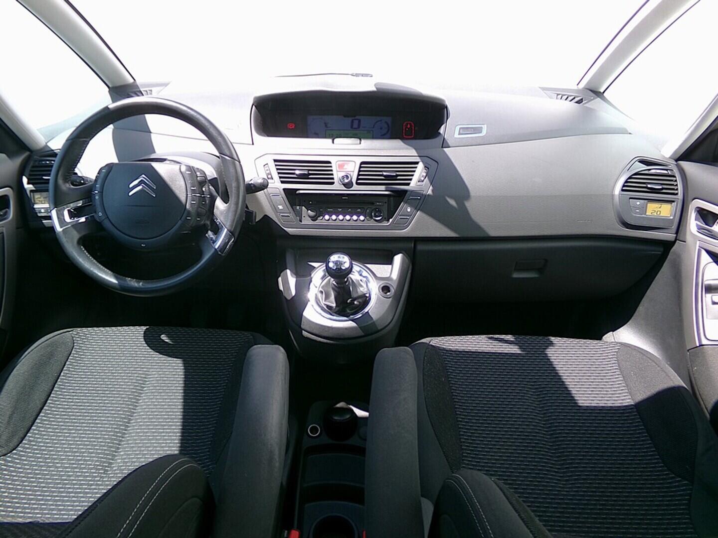 O419V07553_18.webp_C4 PICASSO  1.6  80 kW manuál