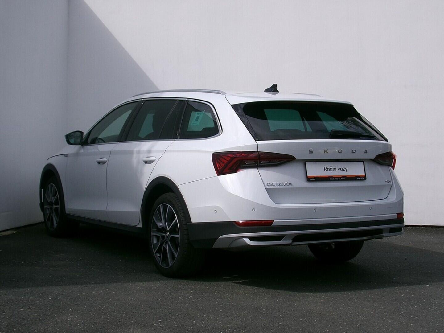 O419V07562_15.webp_OCTAVIA Scout 2.0 TSI 140 kW automat, DPH
