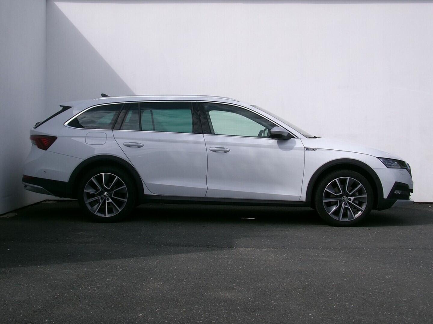 O419V07562_16.webp_OCTAVIA Scout 2.0 TSI 140 kW automat, DPH