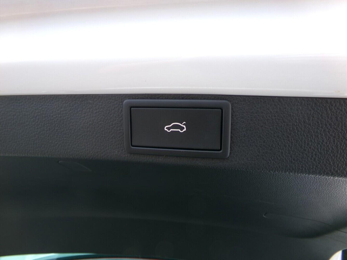 O419V07562_36.webp_OCTAVIA Scout 2.0 TSI 140 kW automat, DPH