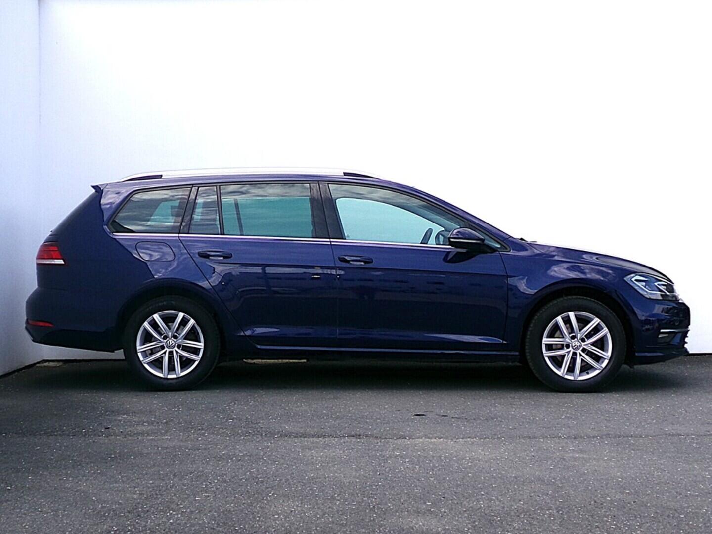 O419V07566_16.webp_GOLF VARIANT Highline 1.5 TSI 110 kW automat