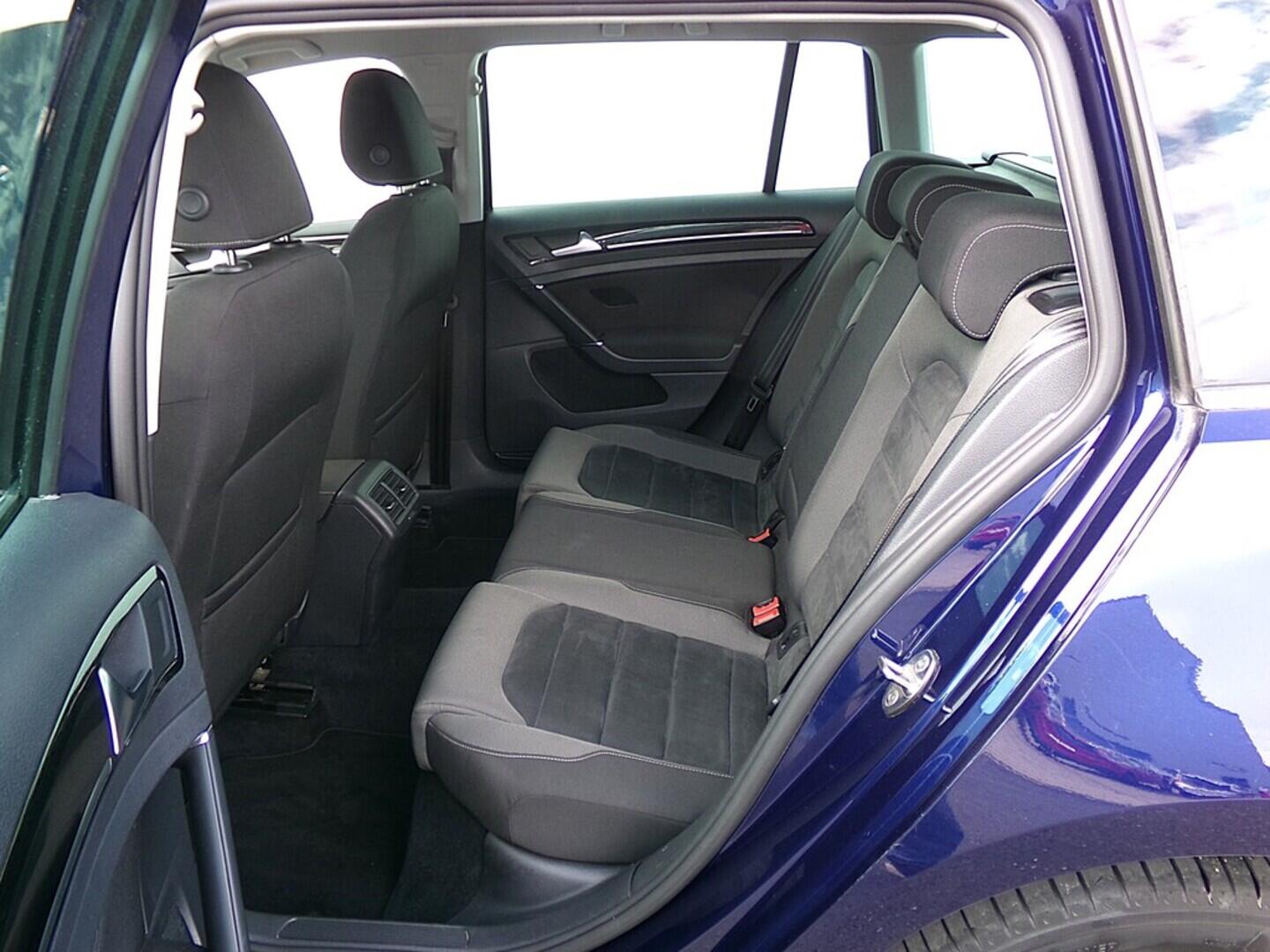 O419V07566_30.webp_GOLF VARIANT Highline 1.5 TSI 110 kW automat