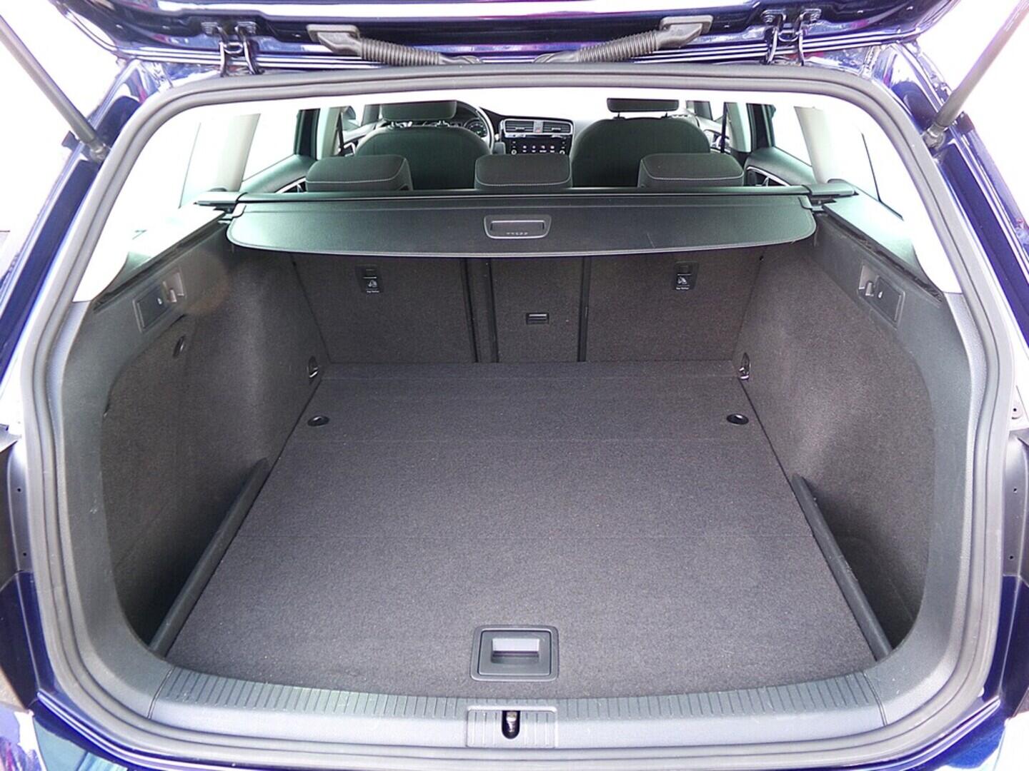 O419V07566_31.webp_GOLF VARIANT Highline 1.5 TSI 110 kW automat