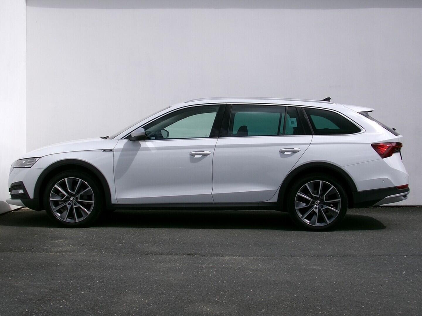 O419V07568_12.webp_OCTAVIA Scout 2.0 TSI 140 kW automat, DPH