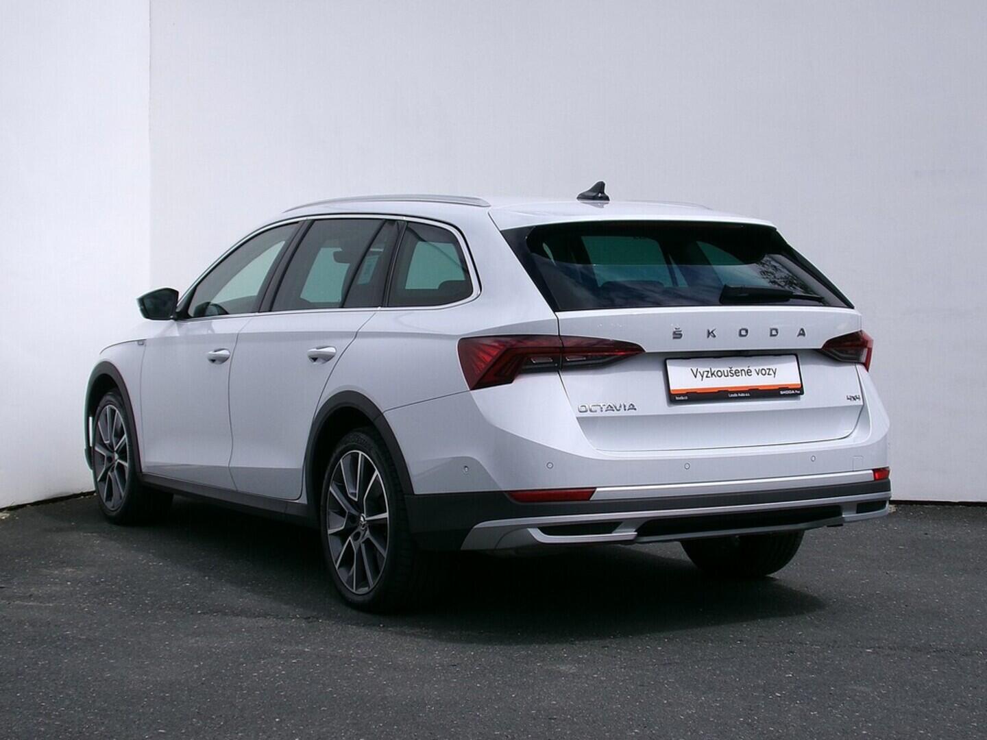 O419V07568_15.webp_OCTAVIA Scout 2.0 TSI 140 kW automat, DPH