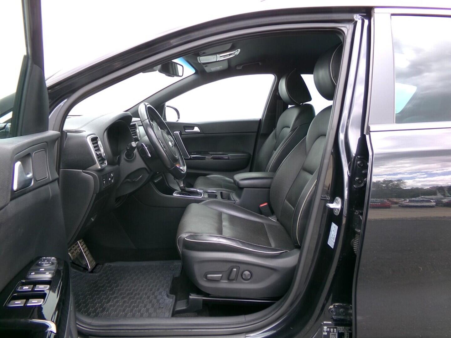 O419V07573_20.webp_SPORTAGE GT Line 2.0  136 kW automat