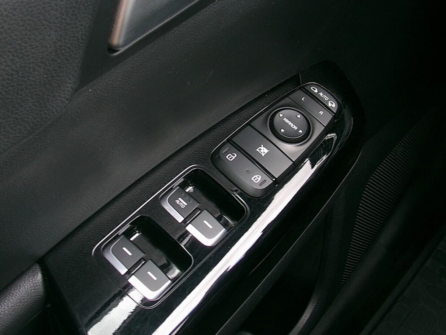 O419V07573_22.webp_SPORTAGE GT Line 2.0  136 kW automat