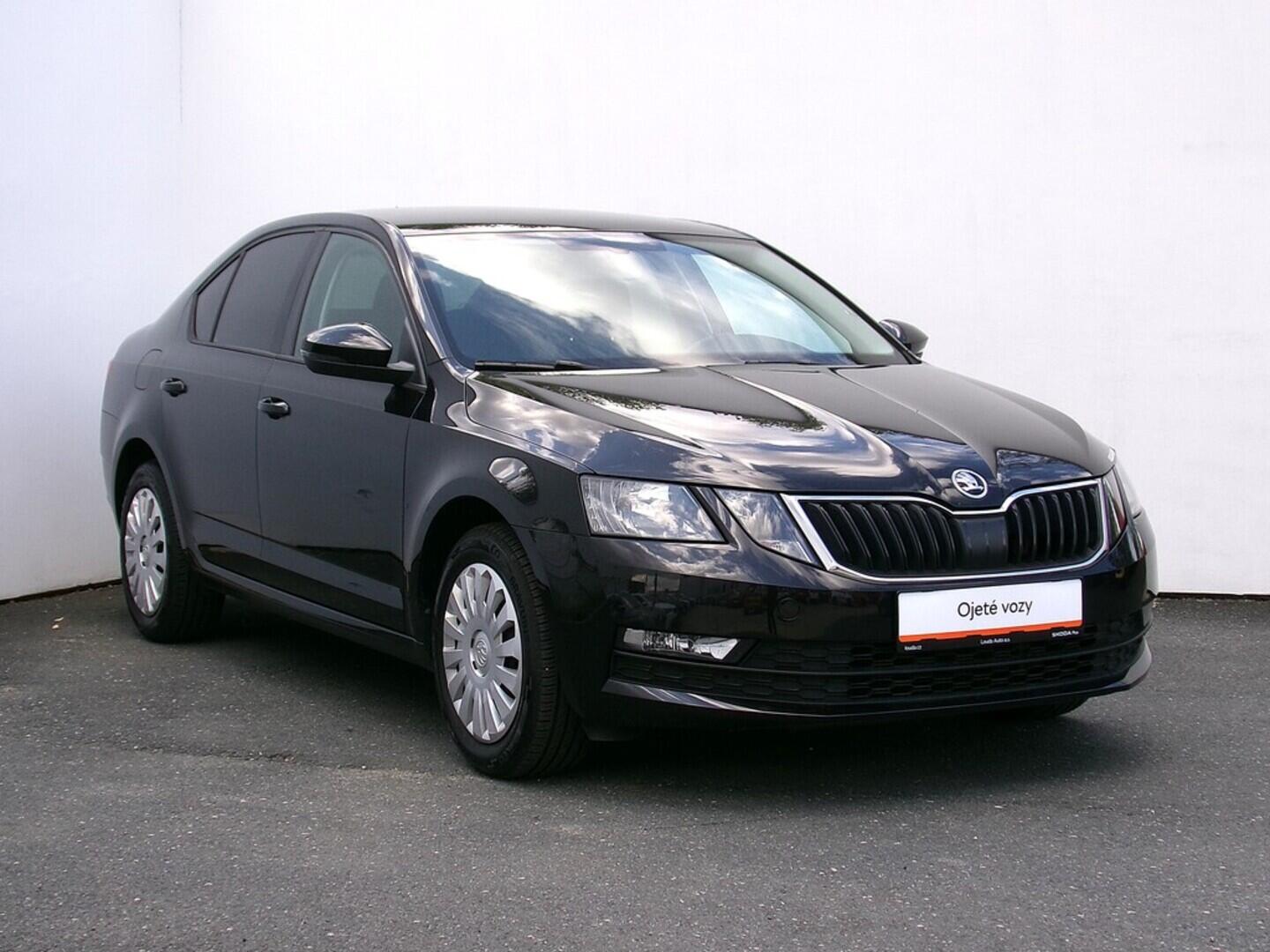 O419V07586_14.webp_OCTAVIA Ambition 1.5 TSI 110 kW automat