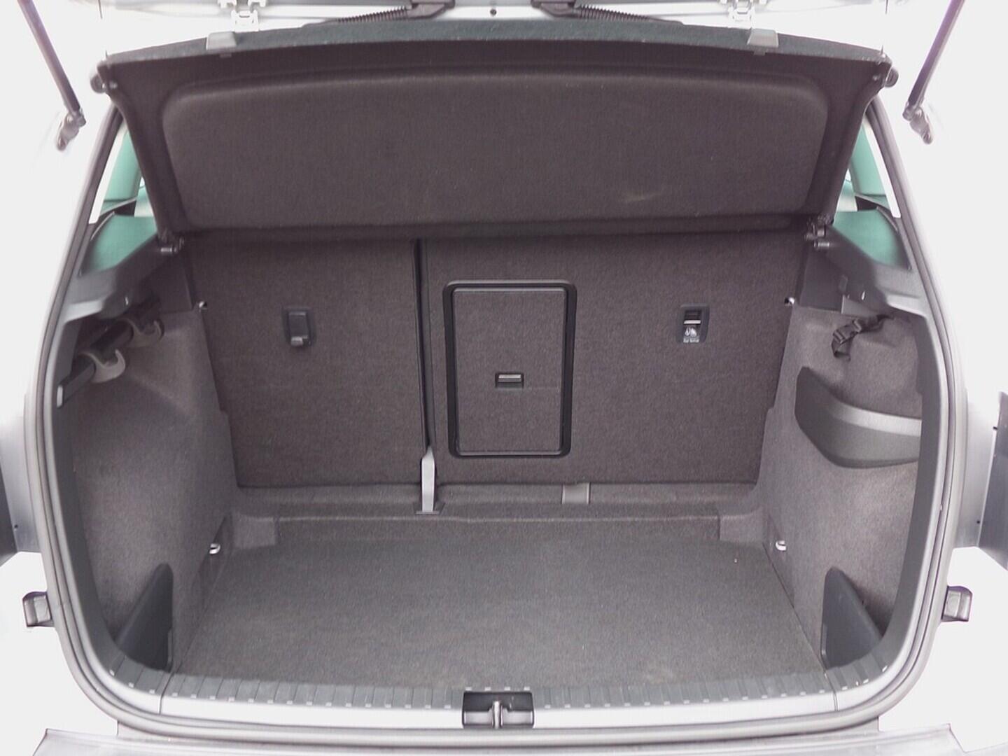 O419V07595_32.webp_KAROQ Style 1.5 TSI 110 kW manuál