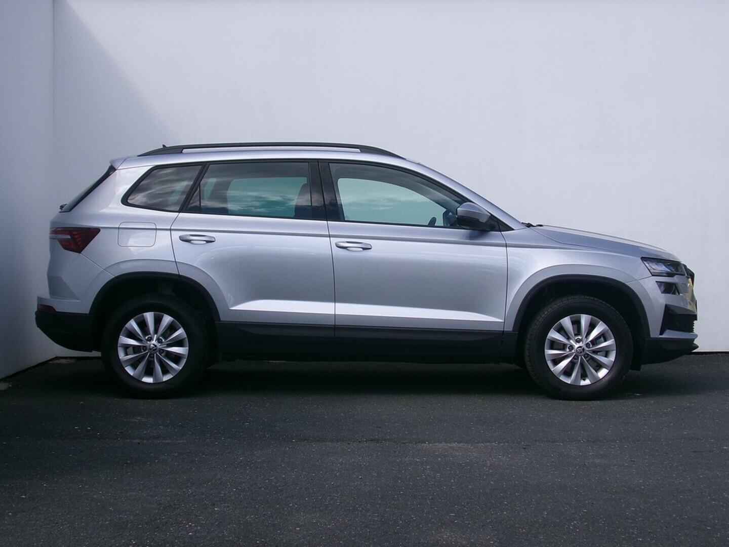 O419V07613_16.webp_KAROQ Ambition 1.5 TSI 110 kW manuál, DPH