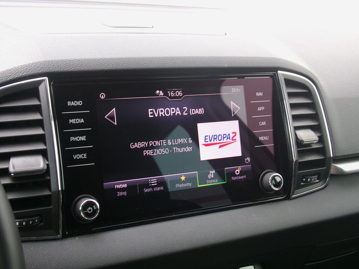 O419V07613_24.webp_KAROQ Ambition 1.5 TSI 110 kW manuál, DPH