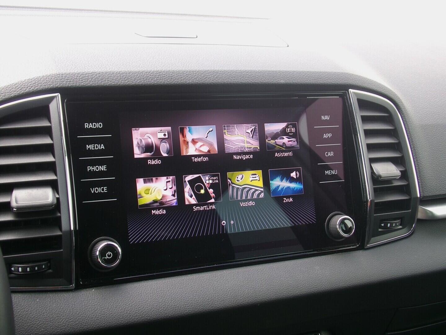 O419V07613_28.webp_KAROQ Ambition 1.5 TSI 110 kW manuál, DPH