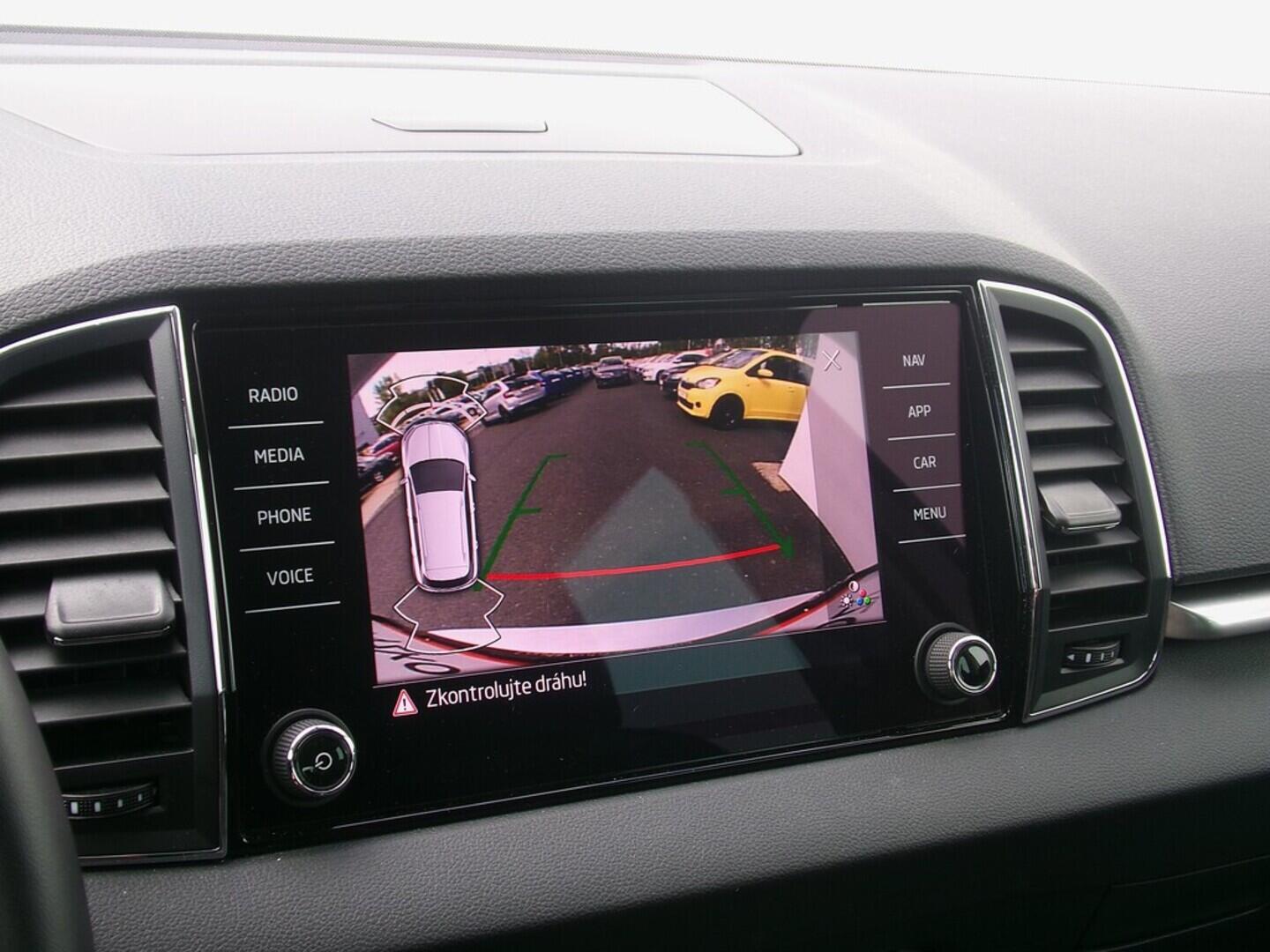 O419V07613_30.webp_KAROQ Ambition 1.5 TSI 110 kW manuál, DPH