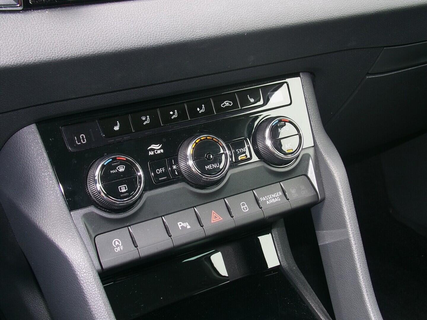 O419V07613_31.webp_KAROQ Ambition 1.5 TSI 110 kW manuál, DPH