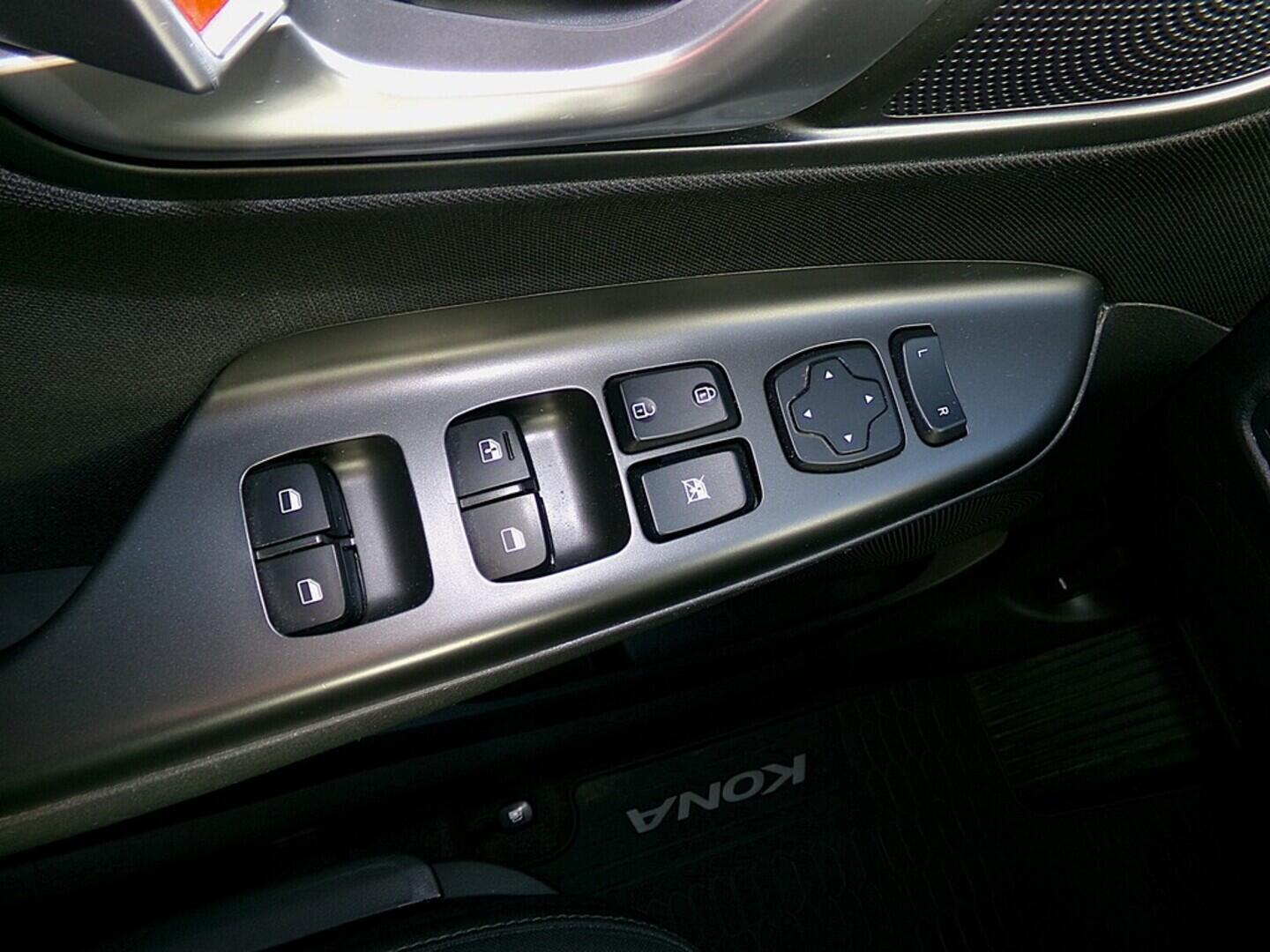 O419V07630_21.webp_KONA Smart 1.6  146 kW automat