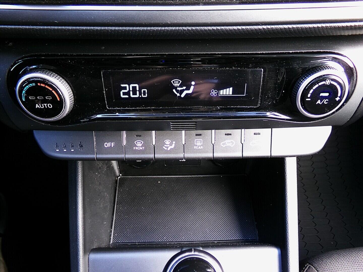 O419V07630_30.webp_KONA Smart 1.6  146 kW automat