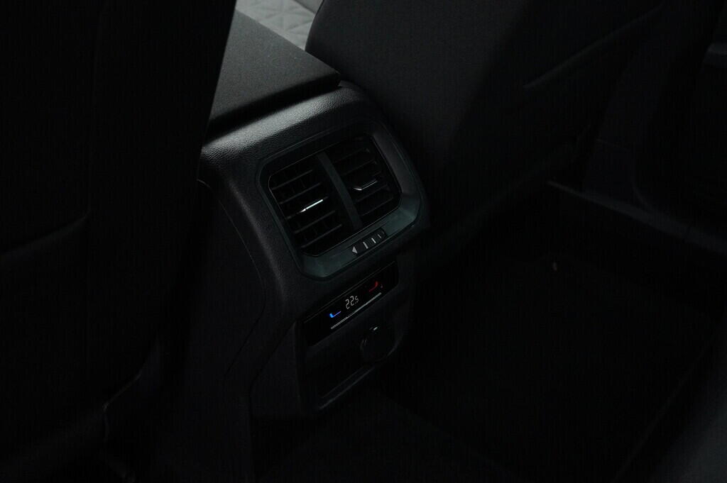 O419V07639_36.webp_TIGUAN life 1.5 TSI 110 kW manuál, DPH