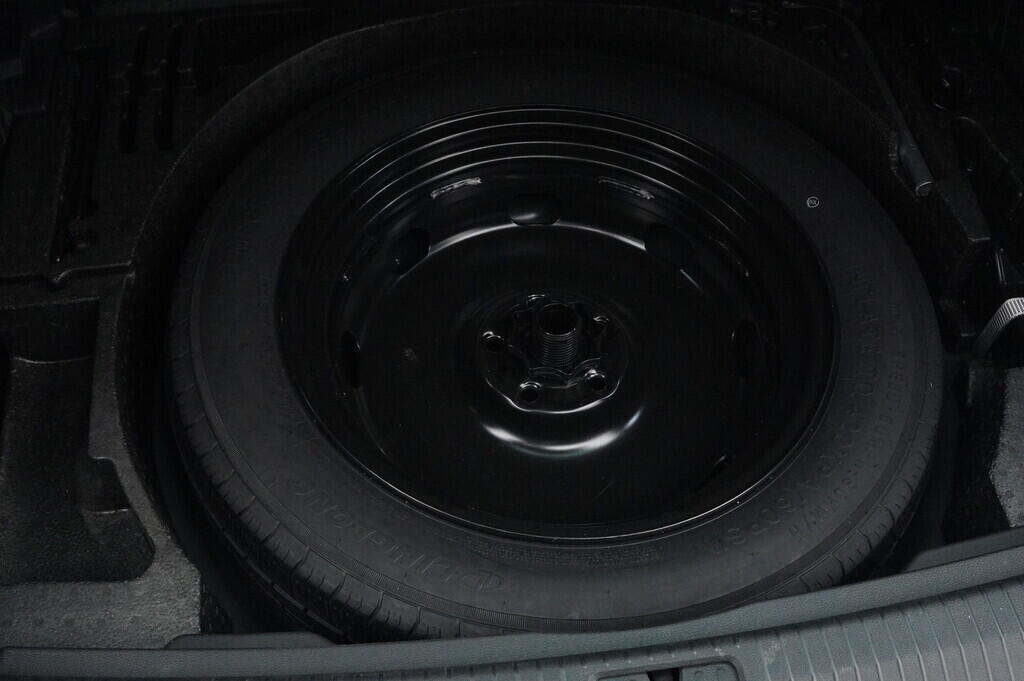 O419V07639_41.webp_TIGUAN life 1.5 TSI 110 kW manuál, DPH