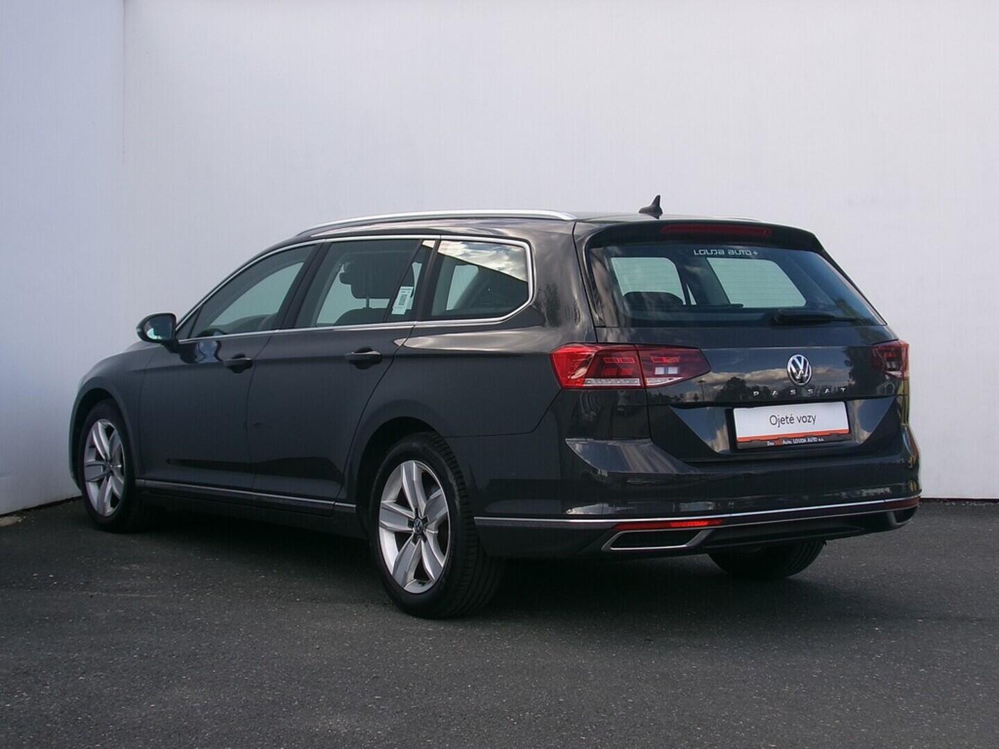 O419V07640_15.webp_PASSAT Elegance 2.0 TDI 110 kW automat