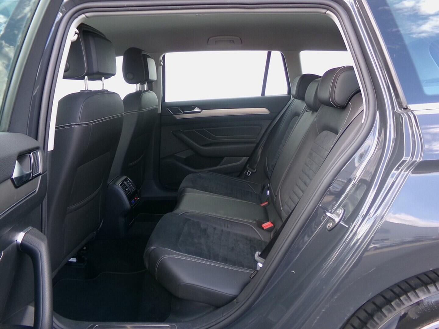 O419V07640_31.webp_PASSAT Elegance 2.0 TDI 110 kW automat