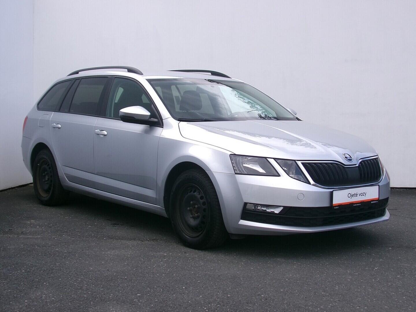 O419V07641_14.webp_OCTAVIA Ambition 1.6 TDI 85 kW manuál, DPH