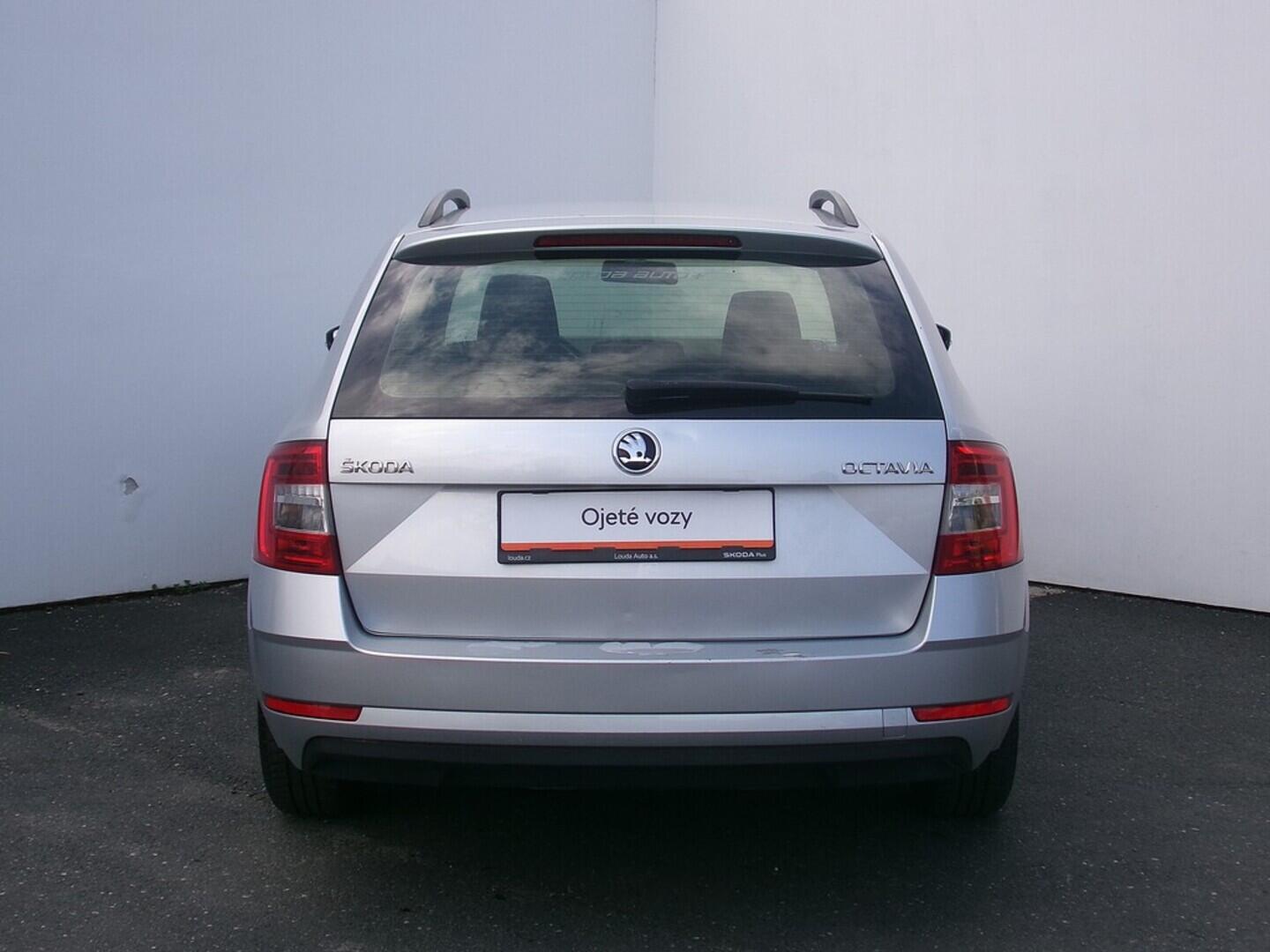 O419V07641_17.webp_OCTAVIA Ambition 1.6 TDI 85 kW manuál, DPH