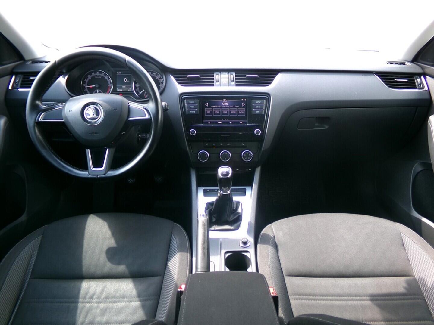 O419V07641_18.webp_OCTAVIA Ambition 1.6 TDI 85 kW manuál, DPH