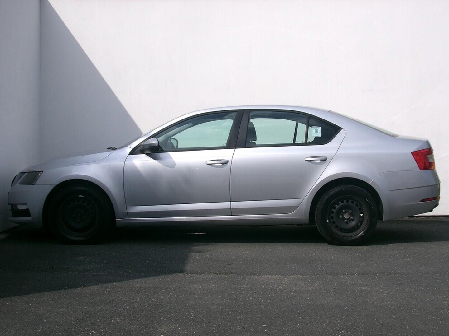 O419V07642_12.webp_OCTAVIA Ambition 1.6 TDI 85 kW manuál, DPH