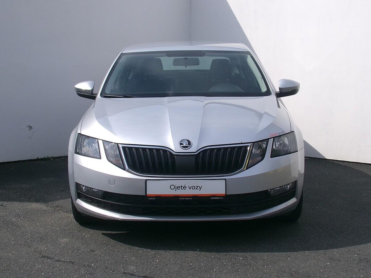 O419V07642_13.webp_OCTAVIA Ambition 1.6 TDI 85 kW manuál, DPH