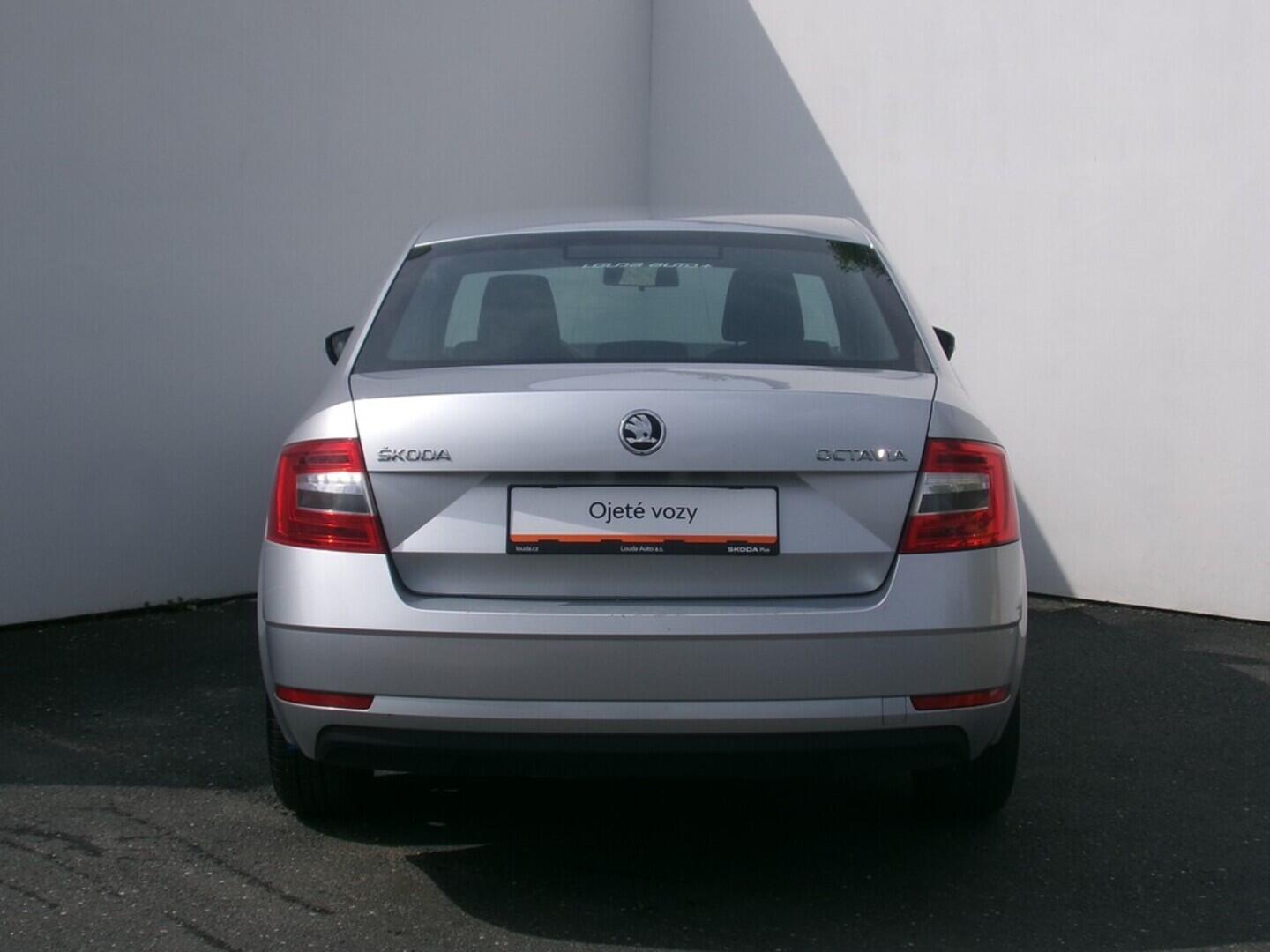 O419V07642_17.webp_OCTAVIA Ambition 1.6 TDI 85 kW manuál, DPH