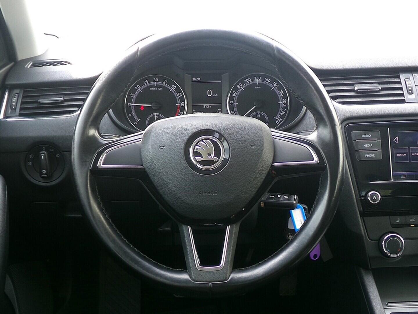 O419V07642_22.webp_OCTAVIA Ambition 1.6 TDI 85 kW manuál, DPH
