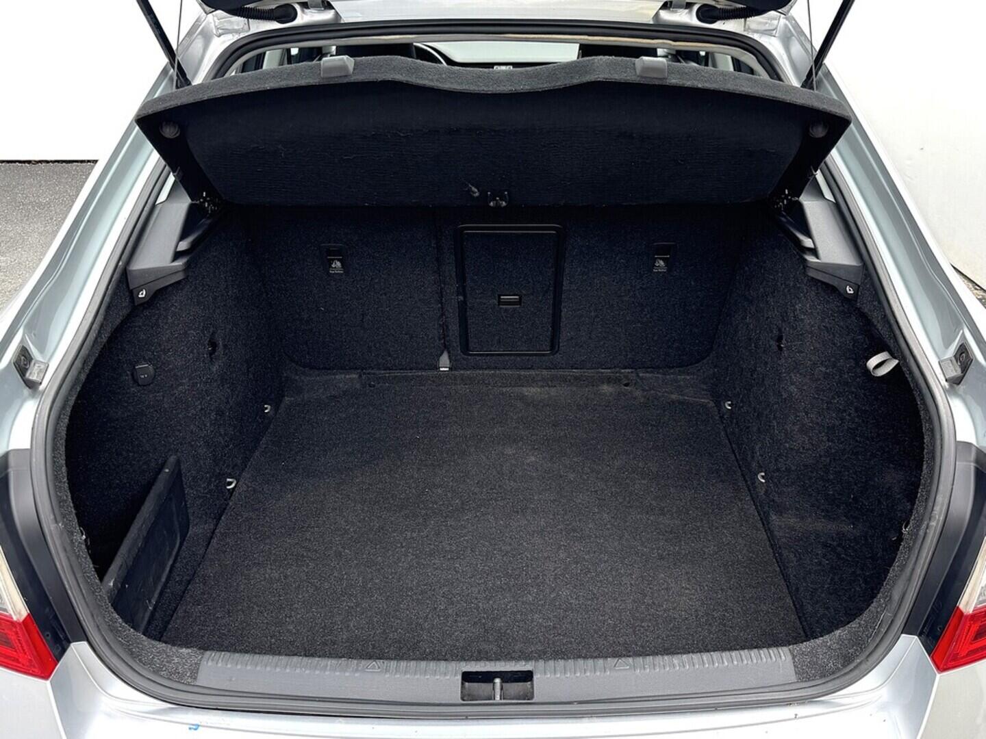 O419V07642_29.webp_OCTAVIA Ambition 1.6 TDI 85 kW manuál, DPH
