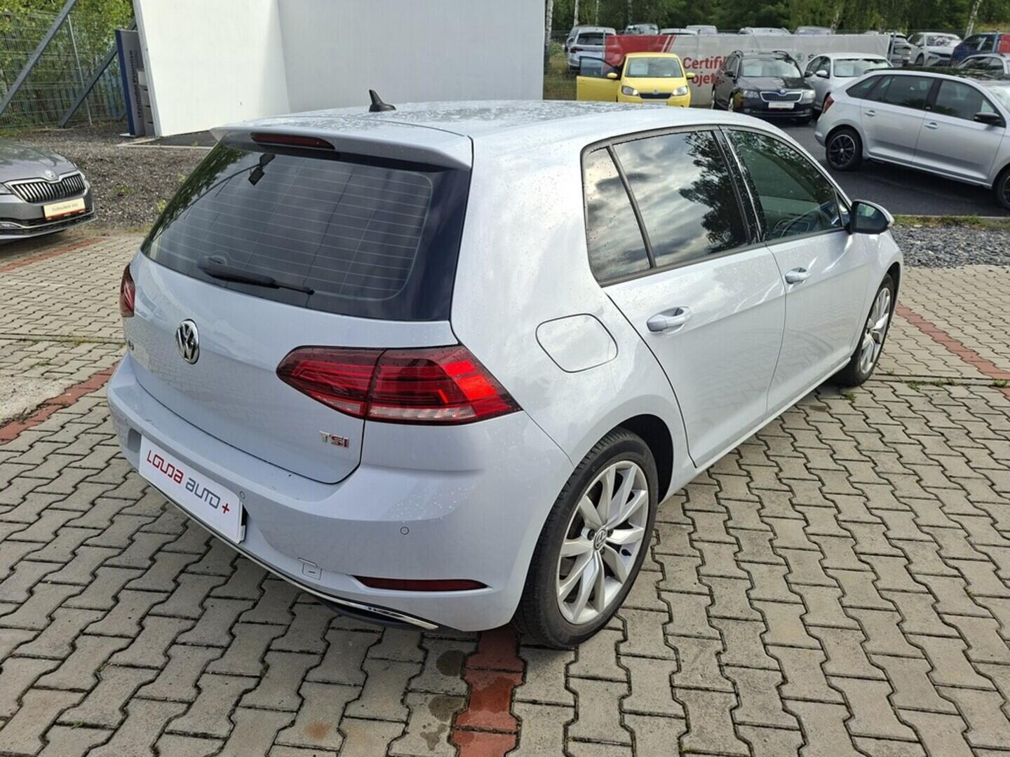 O419V07647_11.webp_GOLF Comfortline 1.4 TSI 110 kW manuál
