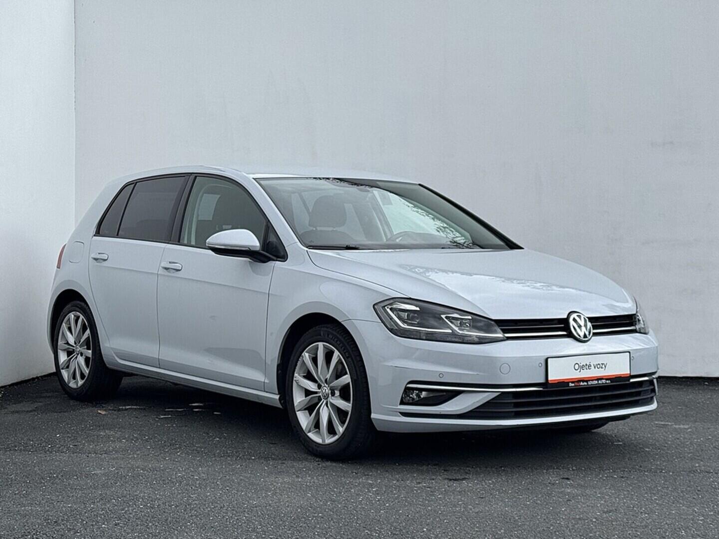 O419V07647_14.webp_GOLF Comfortline 1.4 TSI 110 kW manuál