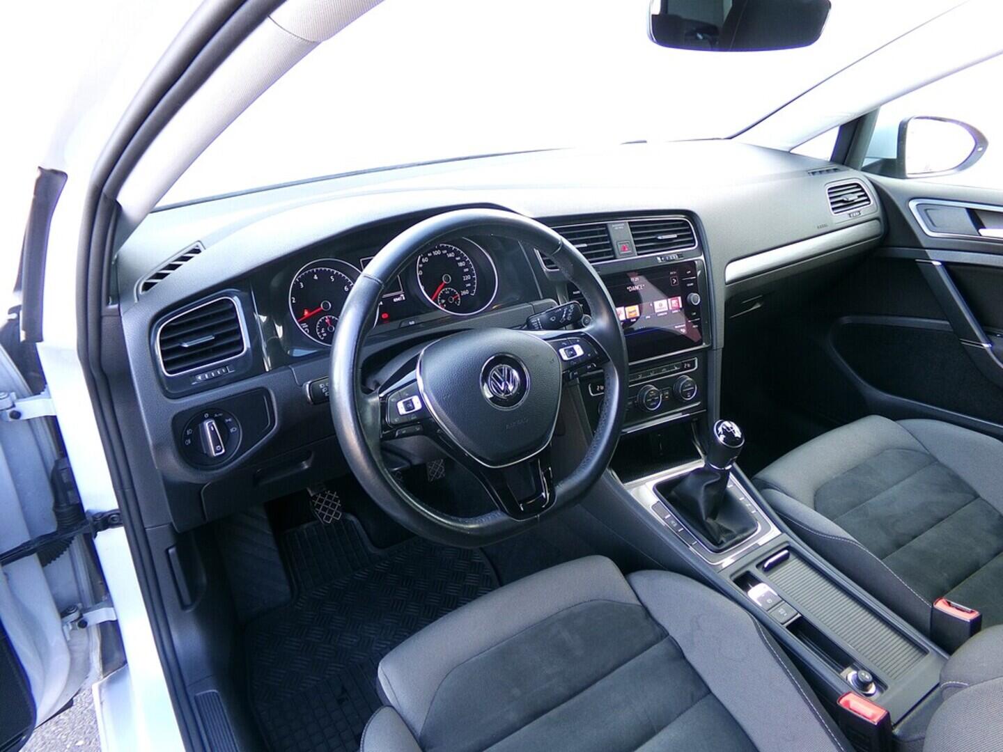 O419V07647_19.webp_GOLF Comfortline 1.4 TSI 110 kW manuál