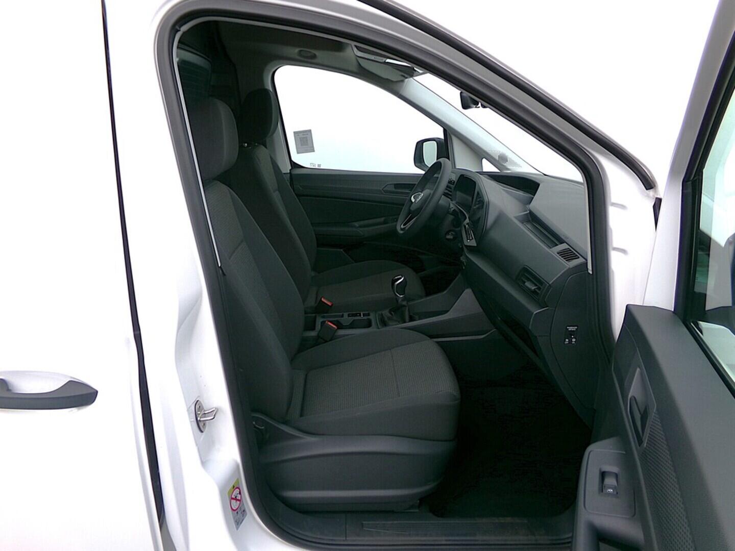 O419V07649_33.webp_CADDY  2.0 TDI 75 kW manuál, DPH