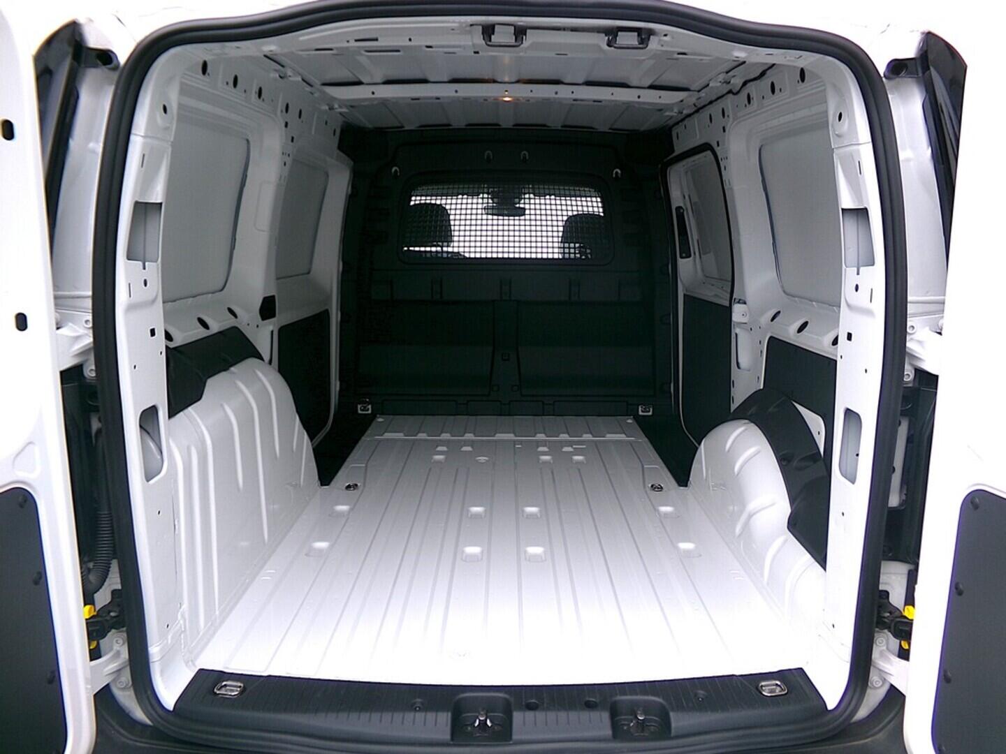 O419V07649_35.webp_CADDY  2.0 TDI 75 kW manuál, DPH