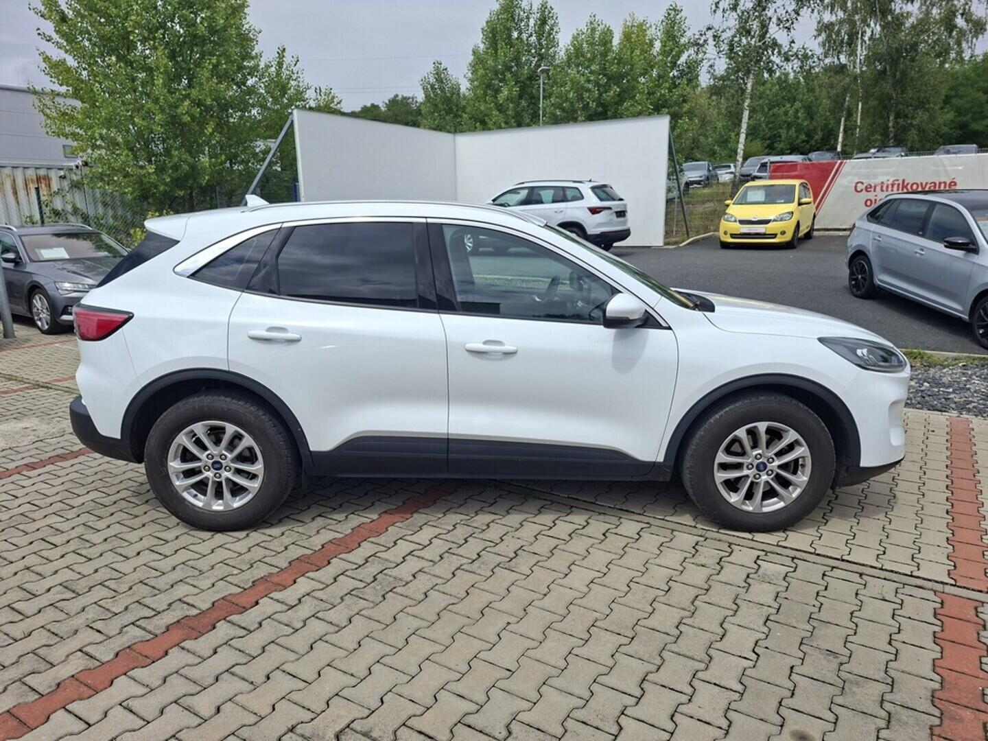 O419V07652_12.webp_KUGA Titanium 1.5  88 kW automat