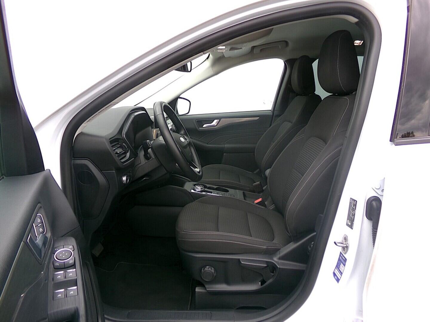 O419V07652_20.webp_KUGA Titanium 1.5  88 kW automat