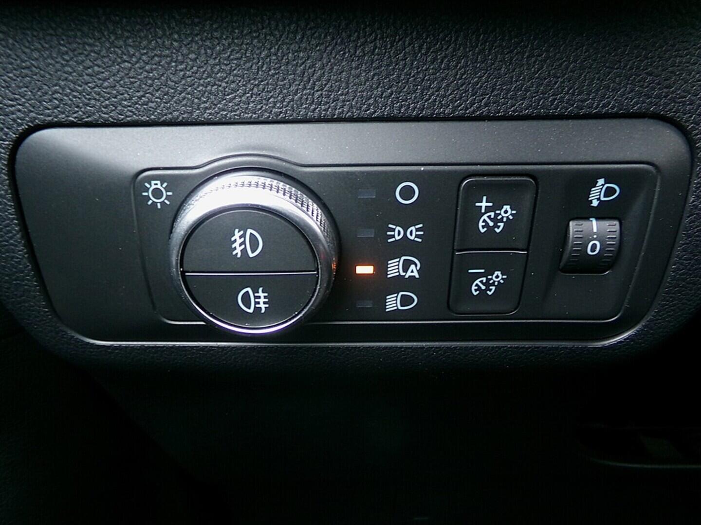 O419V07652_22.webp_KUGA Titanium 1.5  88 kW automat