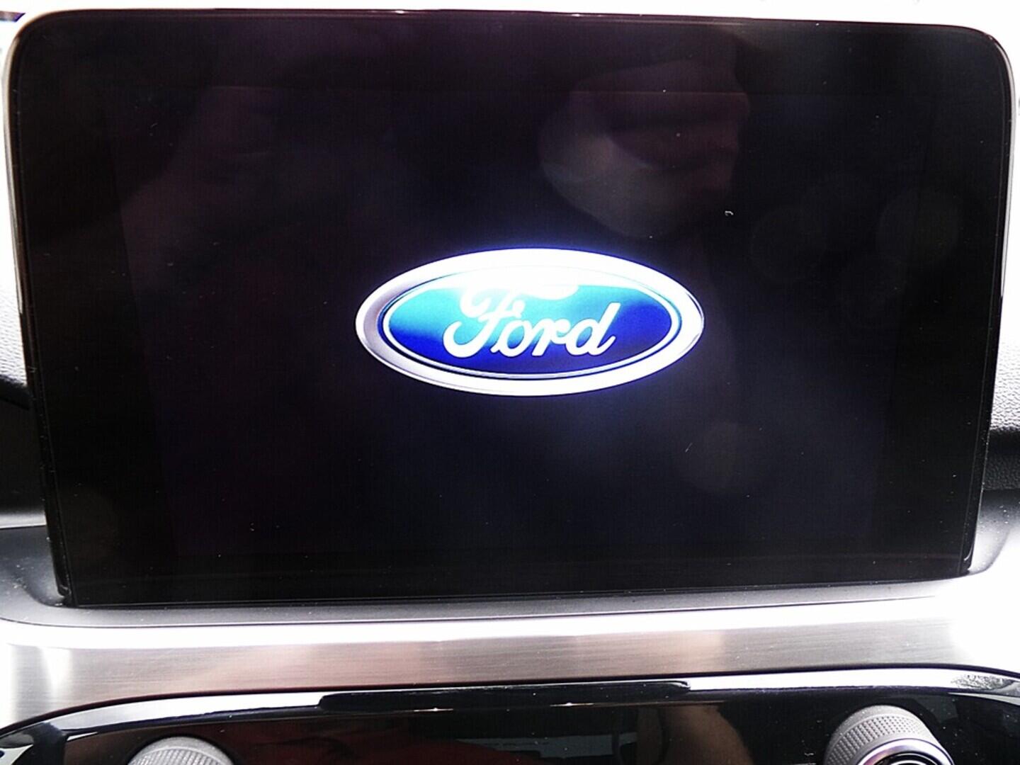 O419V07652_26.webp_KUGA Titanium 1.5  88 kW automat