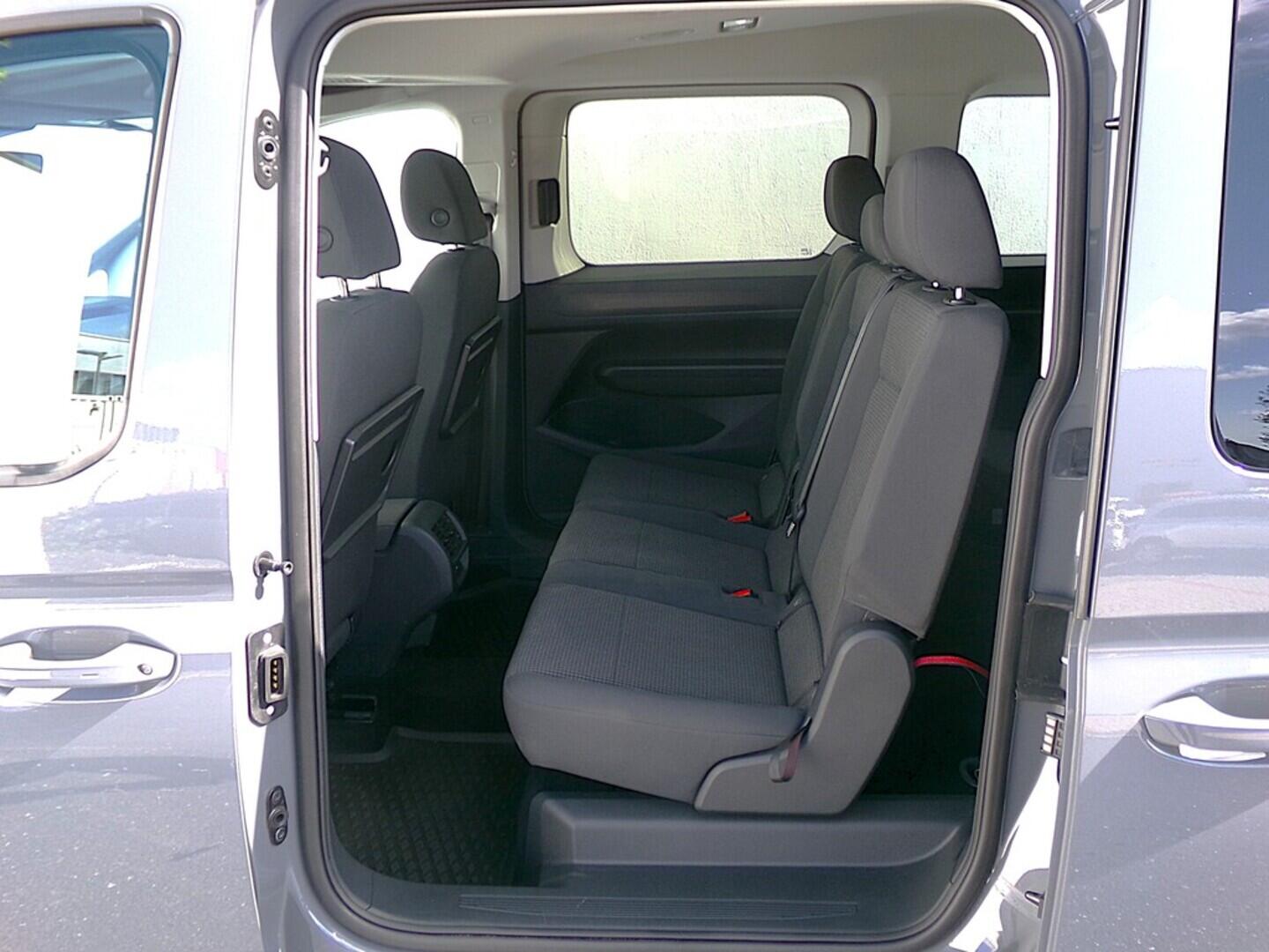 O419V07656_32.webp_CADDY  2.0 TDI 90 kW manuál, DPH